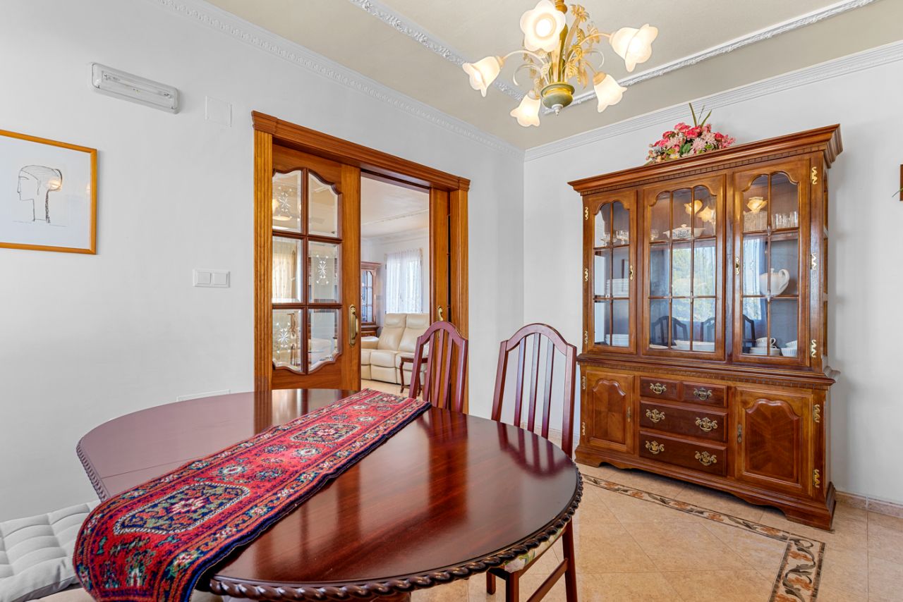 Villa en Almoradí, Alicante, España 4 dormitorios, 380 m2 No. 91738