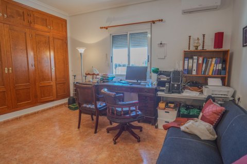 Продажа финки Ориуэла, Аликанте, Испания 3 спальни, 110м2 №116250 - фото 20