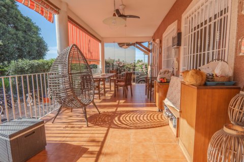 Продажа финки Ориуэла, Аликанте, Испания 3 спальни, 110м2 №116250 - фото 6