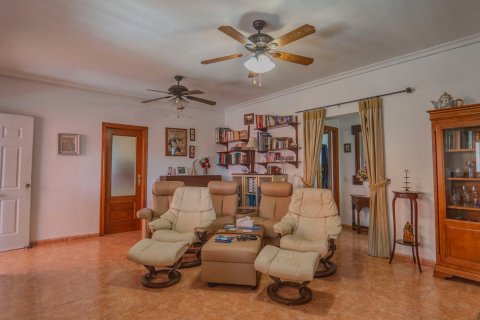 Продажа финки Ориуэла, Аликанте, Испания 3 спальни, 110м2 №116250 - фото 10