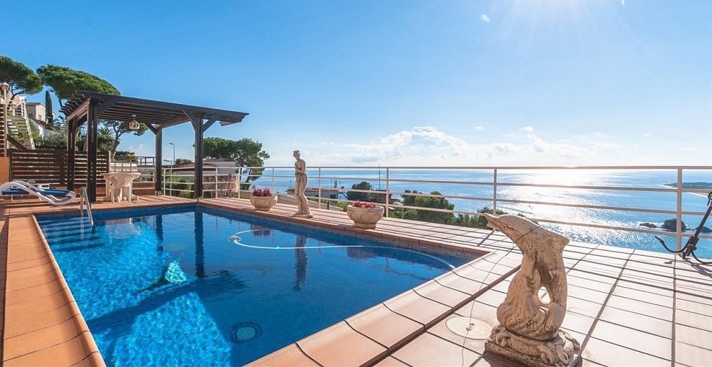 Hus i Blanes, Girona, Spanien 4 sovrum, 150 kvm. Nr. 22493