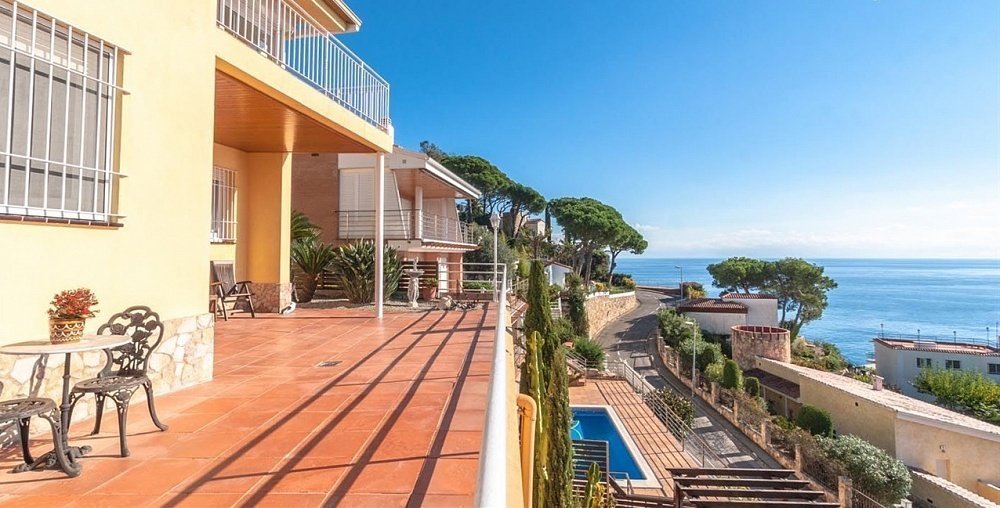 Hus i Blanes, Girona, Spanien 4 sovrum, 150 kvm. Nr. 22493