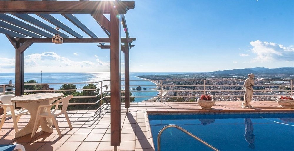 Hus i Blanes, Girona, Spanien 4 sovrum, 150 kvm. Nr. 22493
