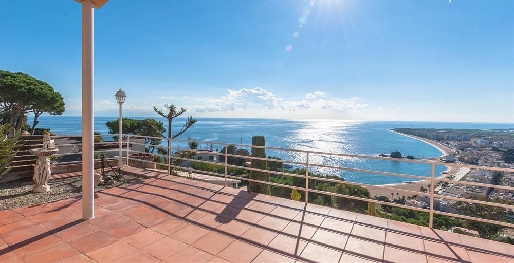 Hus i Blanes, Girona, Spanien 4 sovrum, 150 kvm. Nr. 22493