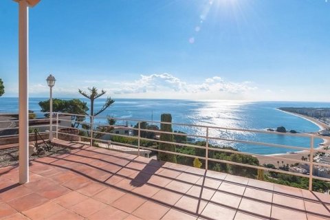 House for sale Blanes, Girona, Spain 4 bedrooms, 150 sq.m. No. 22493 - photo 11