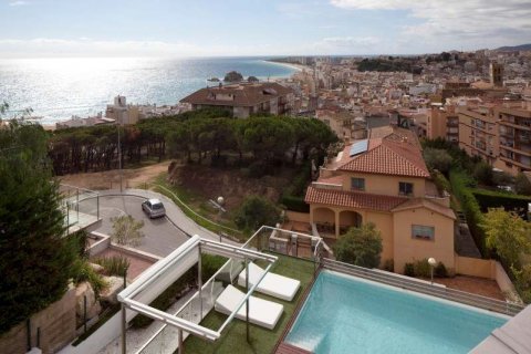House for sale Blanes, Girona, Spain 5 bedrooms, 450 sq.m. No. 22856 - photo 17