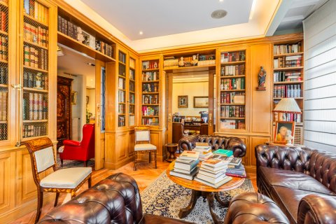 Apartment à vendre Madrid, Espagne, 4 chambres, 240.39 m2 No. 107787 - photo 3