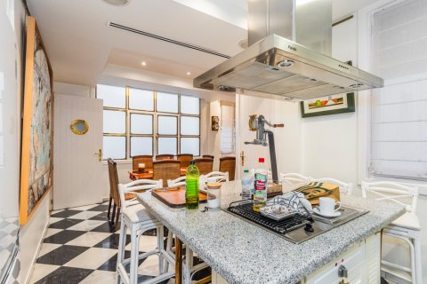 Apartment à vendre Madrid, Espagne, 4 chambres, 240.39 m2 No. 107787 - photo 23