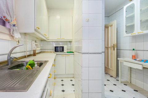 Appartamento in vendita Madrid, Spagna 5 camere da letto, 304 mq. N° 107786 - foto 24
