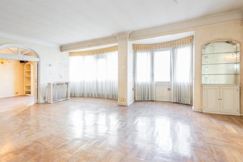 Appartamento in vendita Madrid, Spagna 5 camere da letto, 304 mq. N° 107786 - foto 1