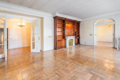 Appartamento in vendita Madrid, Spagna 5 camere da letto, 304 mq. N° 107786 - foto 4
