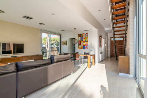 Hus till salu Gava, Barcelona, Spanien 6 sovrum, 450 kvm. Nr. 22988 - foto 21