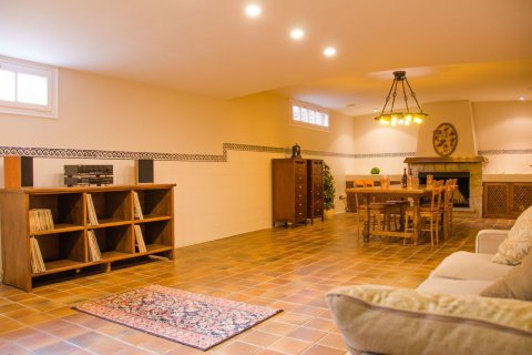 House for sale Castelldefels, Barcelona, Spain 4 bedrooms, 600 sq.m. No. 22838 - photo 8