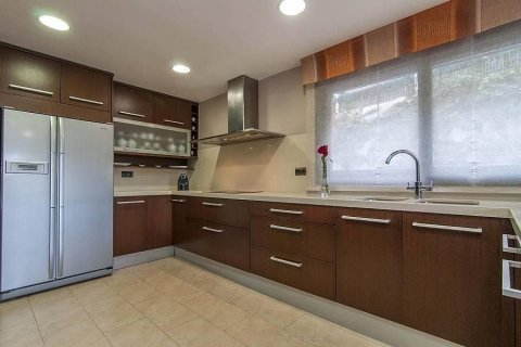 House for sale Castelldefels, Barcelona, Spain 4 bedrooms, 368 sq.m. No. 22995 - photo 8
