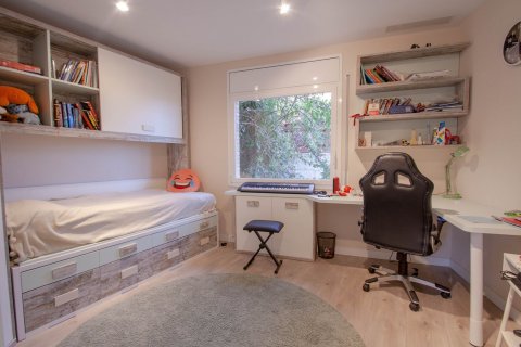 Сasa en venta Castelldefels, Barcelona, España 4 dormitorios, 312 m2 No. 22993 - foto 25
