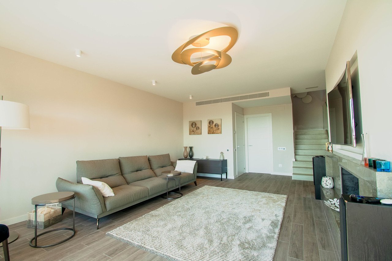 Talo Castelldefels, Barcelona, Espanja 4 makuuhuonetta, 312 m2 No. 22993