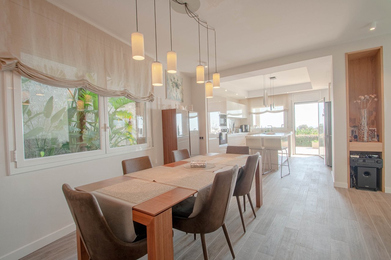 Talo Castelldefels, Barcelona, Espanja 4 makuuhuonetta, 312 m2 No. 22993
