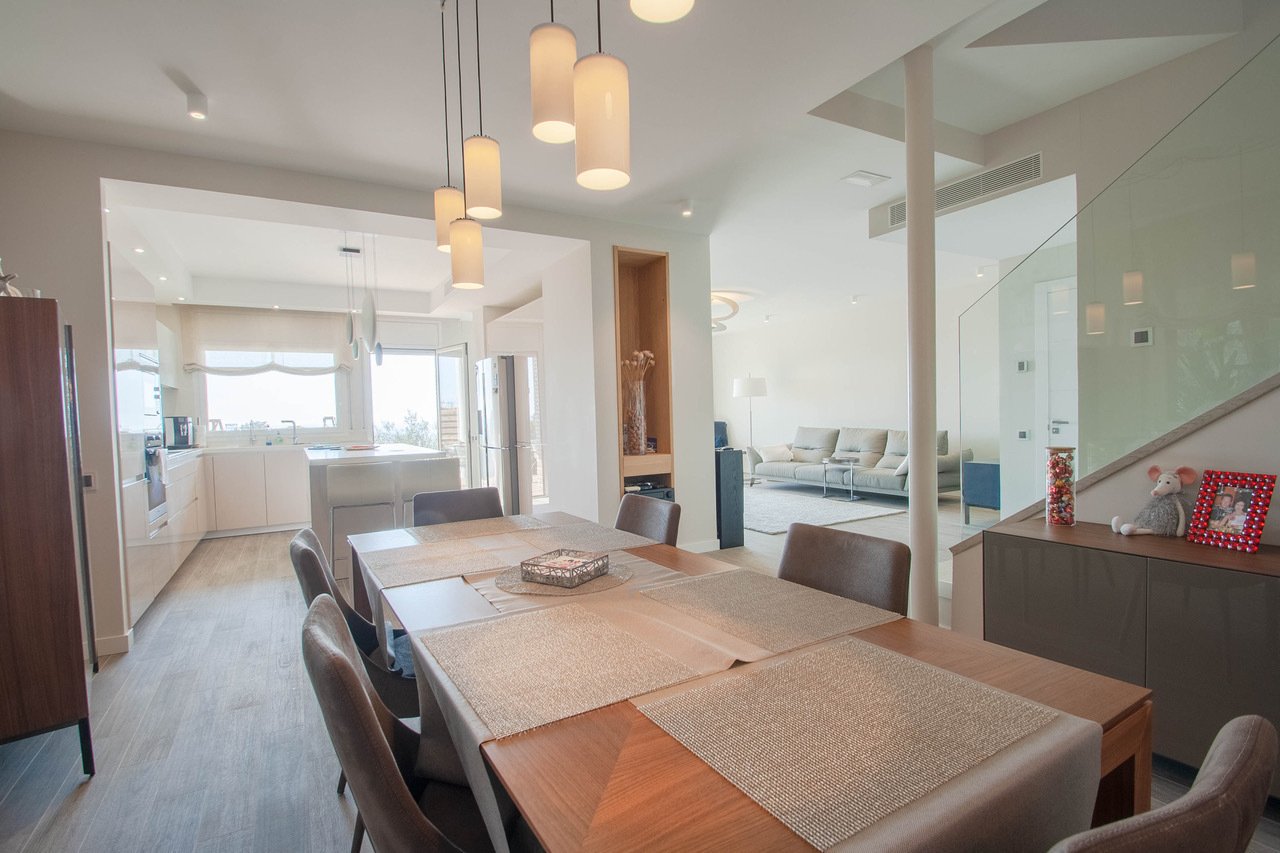 Talo Castelldefels, Barcelona, Espanja 4 makuuhuonetta, 312 m2 No. 22993