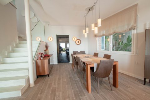 Сasa en venta Castelldefels, Barcelona, España 4 dormitorios, 312 m2 No. 22993 - foto 10