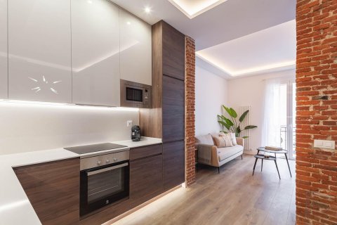 Apartment for sale Madrid, Spain 3 bedrooms, 94 sq.m. No. 87212 - photo 1