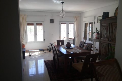 Villa for sale Torrevieja, Alicante, Spain 3 bedrooms, 180 sq.m. No. 84889 - photo 8