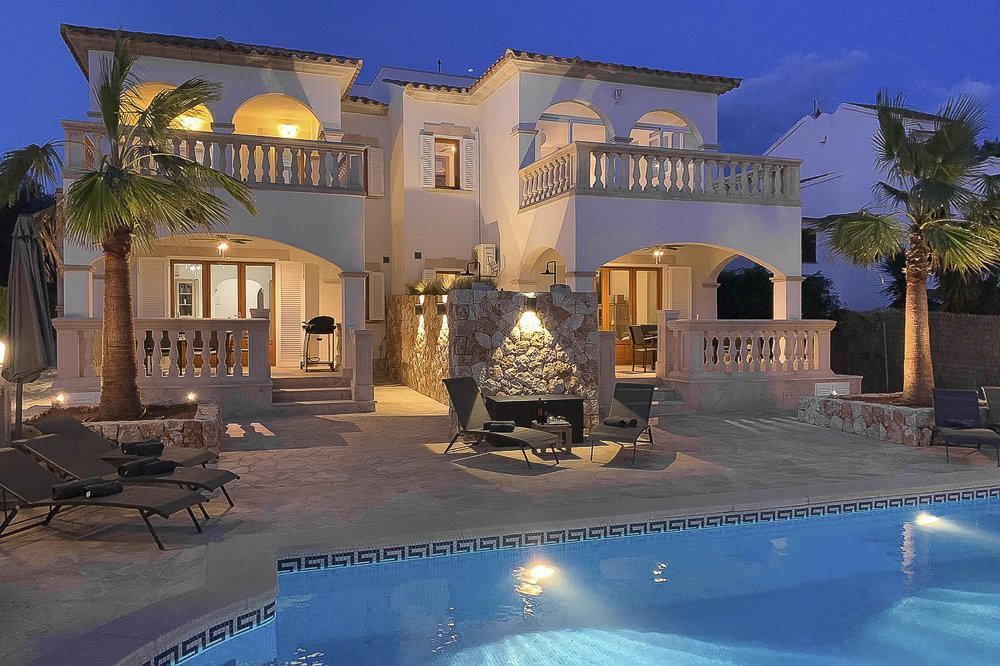 Villa in Cala Pi, Mallorca, Spain 7 bedrooms, 260 sq.m. No. 103782