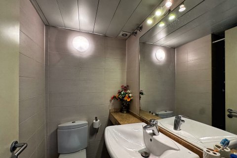 Lägenhet till salu Barcelona, Spanien 2 sovrum, 86 kvm. Nr. 98582 - foto 9