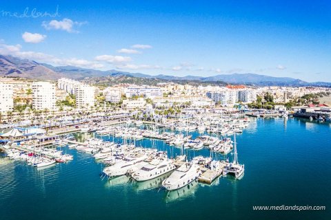 Lägenhet till salu Estepona, Malaga, Spanien 2 sovrum, 141 kvm. Nr. 108804 - foto 15