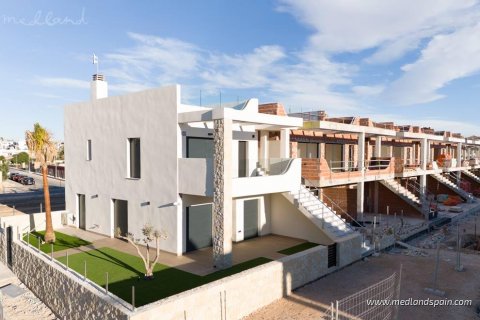 Huoneisto myytävänä Pilar de la Horadada, Alicante, Espanja, 3 makuuhuonetta, 83 m2 No. 108831 - kuva 12