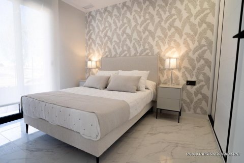Huoneisto myytävänä Pilar de la Horadada, Alicante, Espanja, 3 makuuhuonetta, 83 m2 No. 108831 - kuva 8