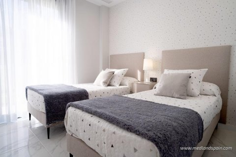 Huoneisto myytävänä Pilar de la Horadada, Alicante, Espanja, 3 makuuhuonetta, 83 m2 No. 108831 - kuva 10
