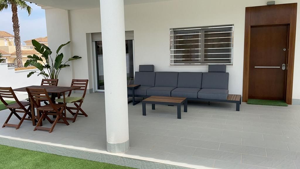 Hus i Santa Pola, Alicante, Spanien 4 sovrum, 365 kvm. Nr. 95649