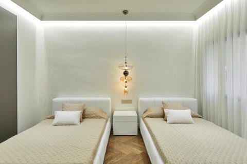 Apartment for sale Barcelona, Spain 3 bedrooms, 250 sq.m. No. 102453 - photo 28