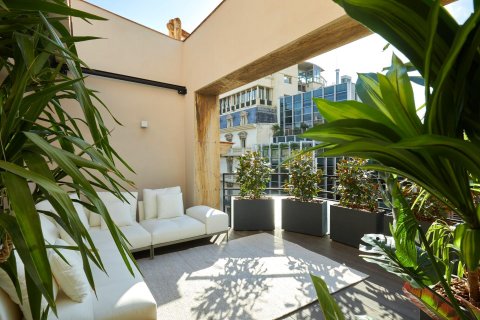 Apartment for sale Barcelona, Spain 3 bedrooms, 250 sq.m. No. 102453 - photo 6
