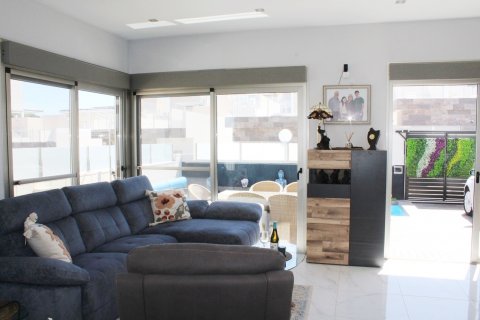 Villa for sale Alicante, Spain 4 bedrooms, 157 sq.m. No. 117744 - photo 8