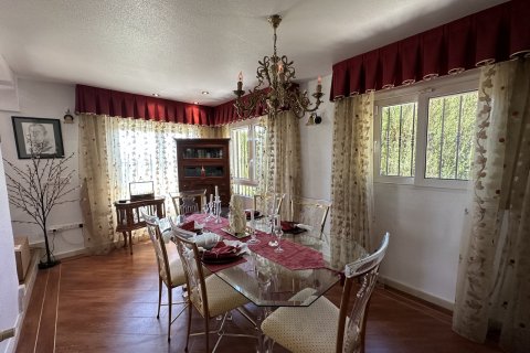Продажа виллы в Аликанте, Испания 5 спален, 214м2 №117742 - фото 15