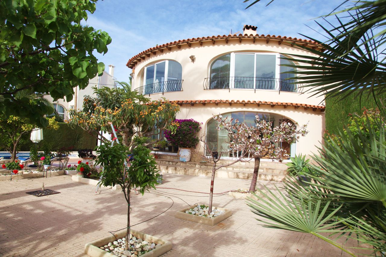 Villa à Calpe, Alicante, Espagne 5 chambres, 295 m2 No. 97589