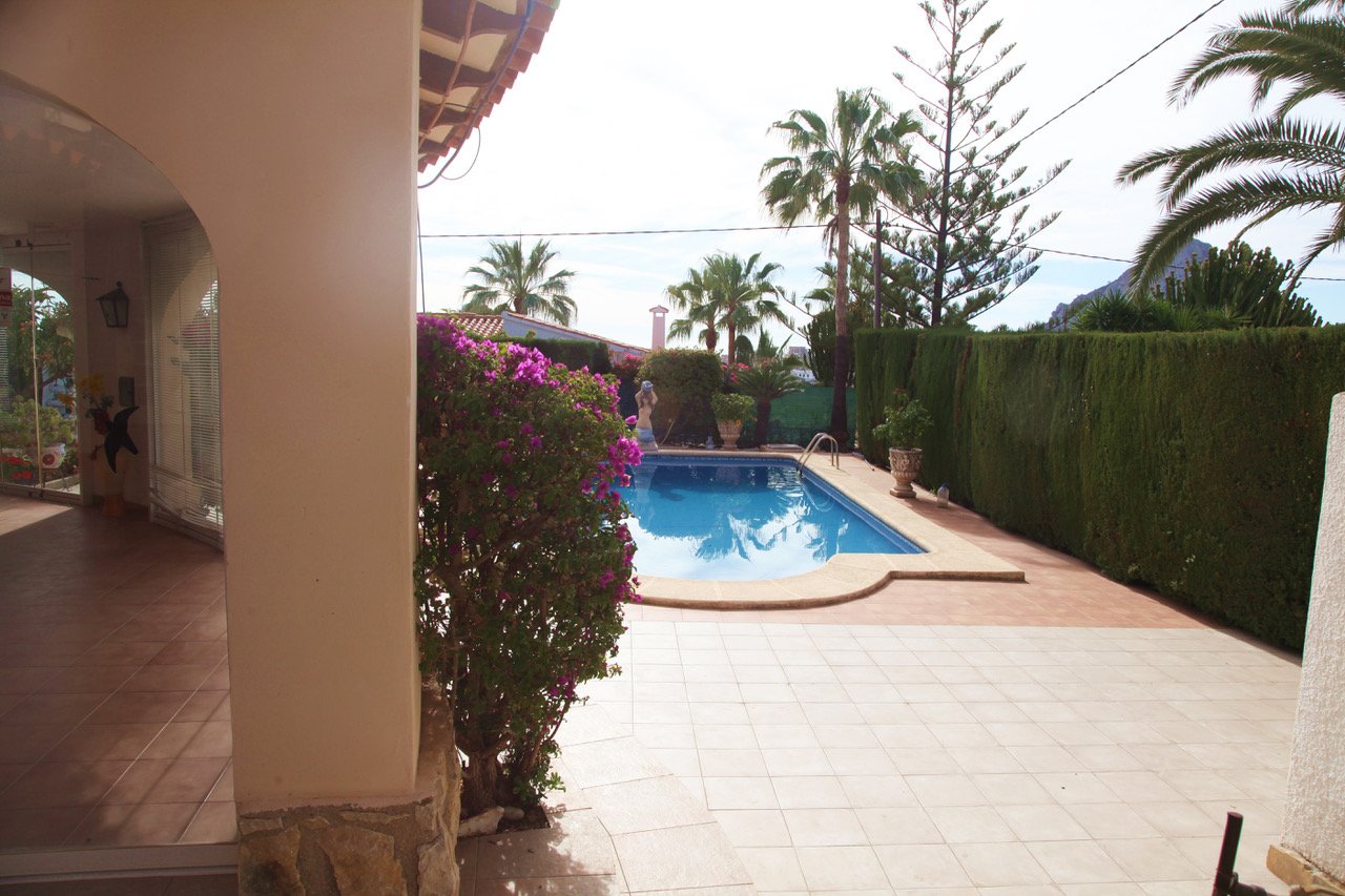 Villa à Calpe, Alicante, Espagne 5 chambres, 295 m2 No. 97589