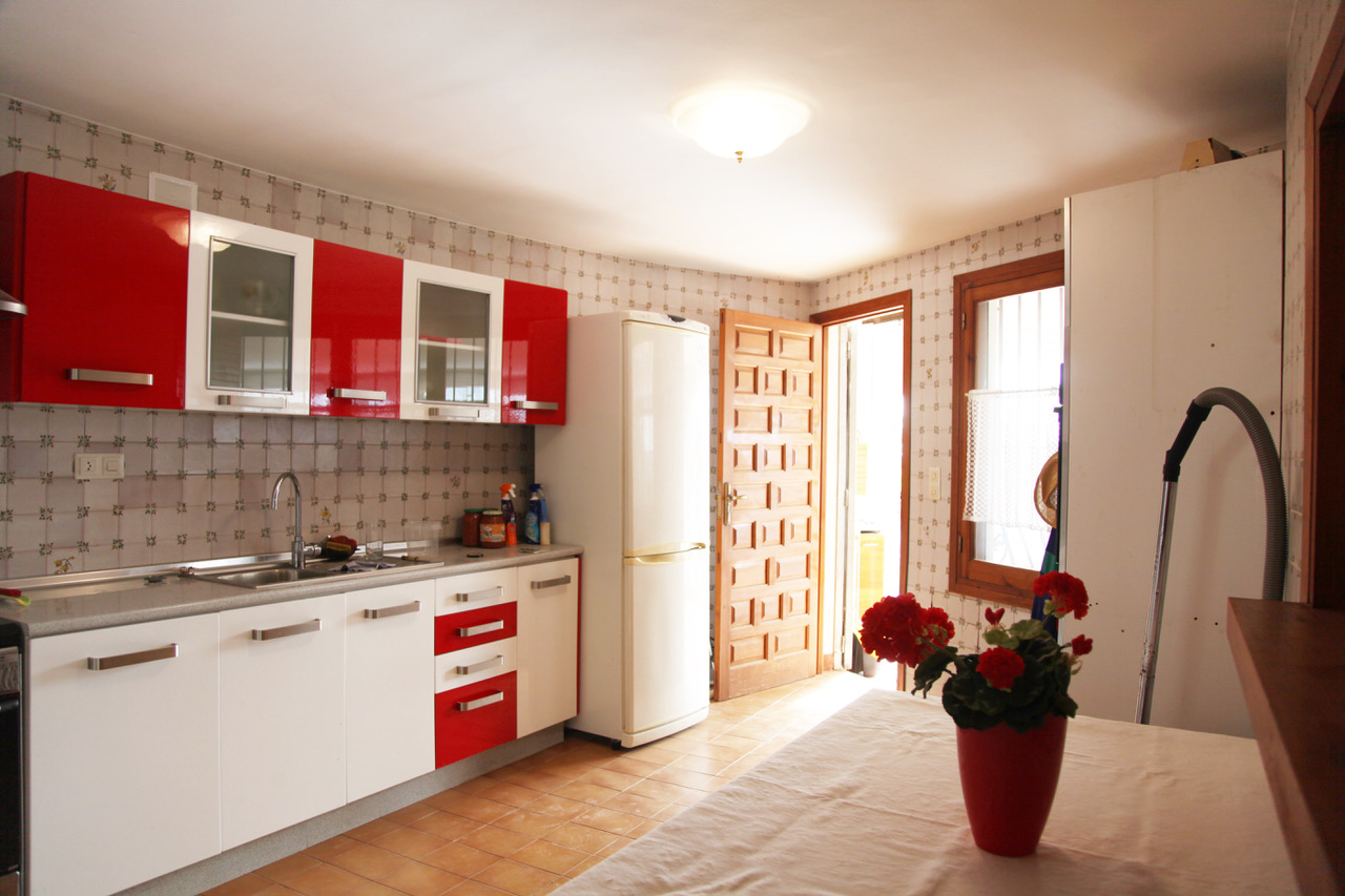 Villa à Calpe, Alicante, Espagne 5 chambres, 295 m2 No. 97589
