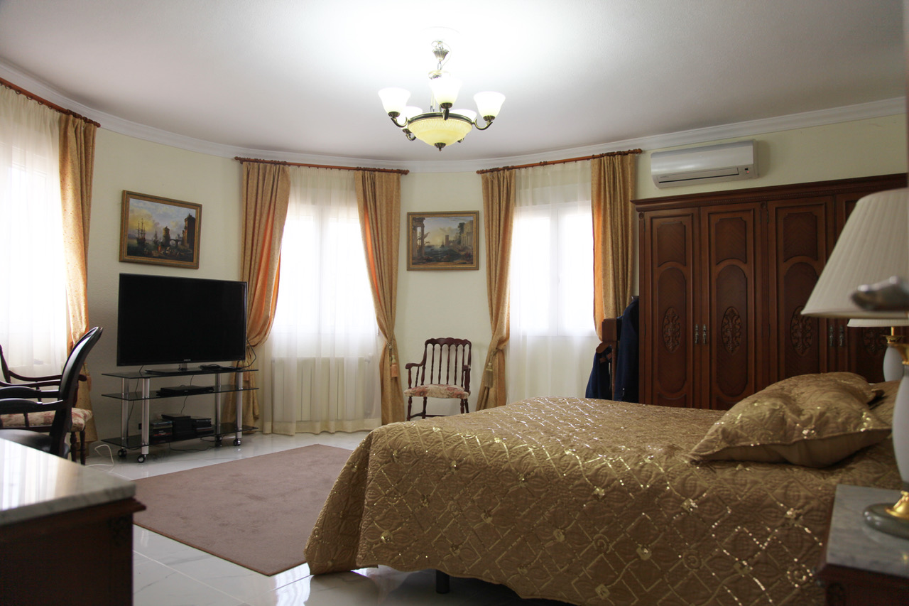 Villa à Calpe, Alicante, Espagne 5 chambres, 295 m2 No. 97589