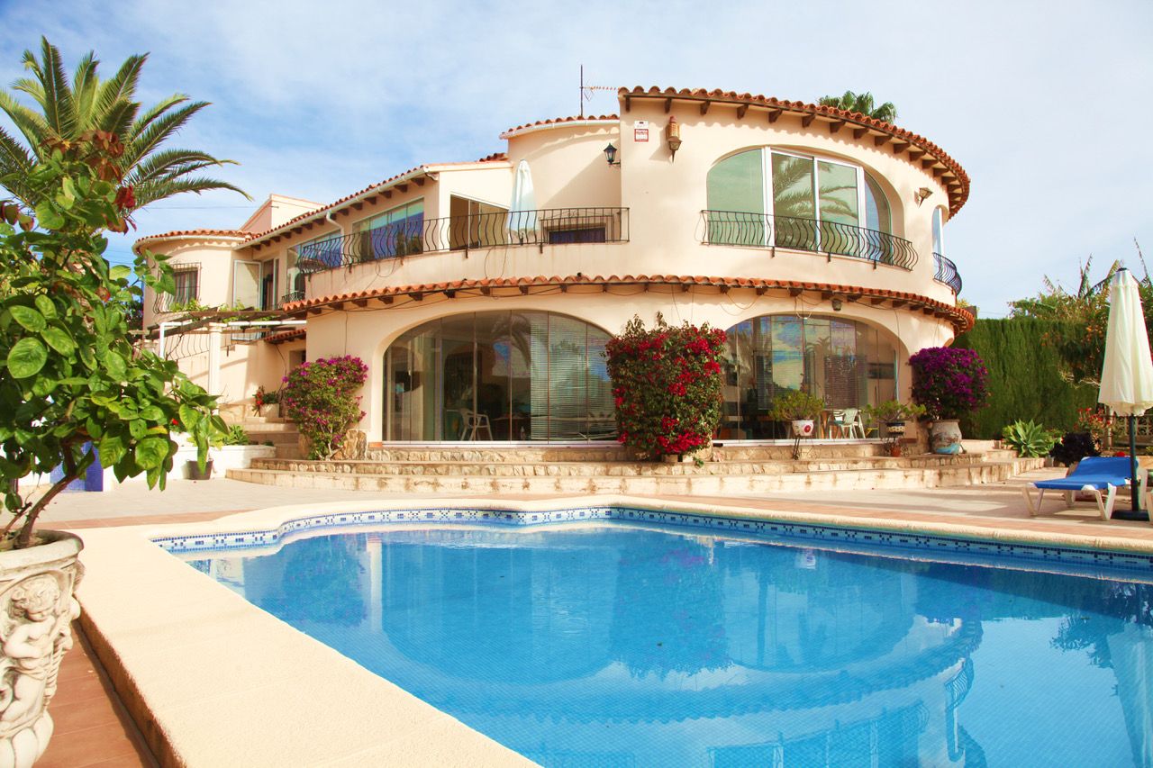 Villa à Calpe, Alicante, Espagne 5 chambres, 295 m2 No. 97589