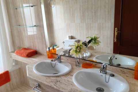Аренда квартиры Севилья, Испания 3 спальни, 85м2 №116437 - фото 14