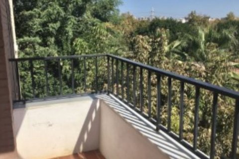Аренда квартиры Севилья, Испания 3 спальни, 85м2 №116437 - фото 5