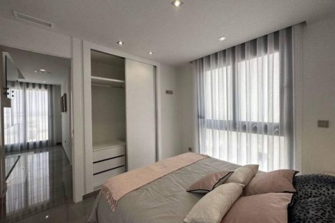 Villa till salu Los Balcones, Alicante, Spanien 3 sovrum, 90 kvm. Nr. 116216 - foto 15
