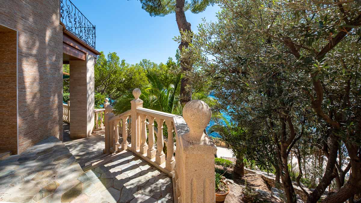 Villa en Cala Fornells, Mallorca, España 6 dormitorios, 522 m2 No. 84042