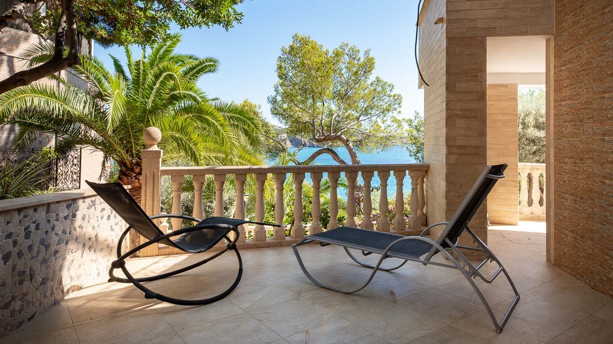 Villa en Cala Fornells, Mallorca, España 6 dormitorios, 522 m2 No. 84042
