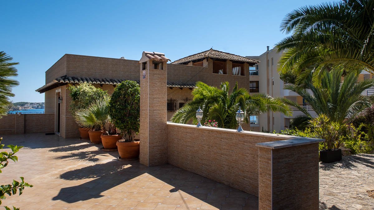Villa en Cala Fornells, Mallorca, España 6 dormitorios, 522 m2 No. 84042