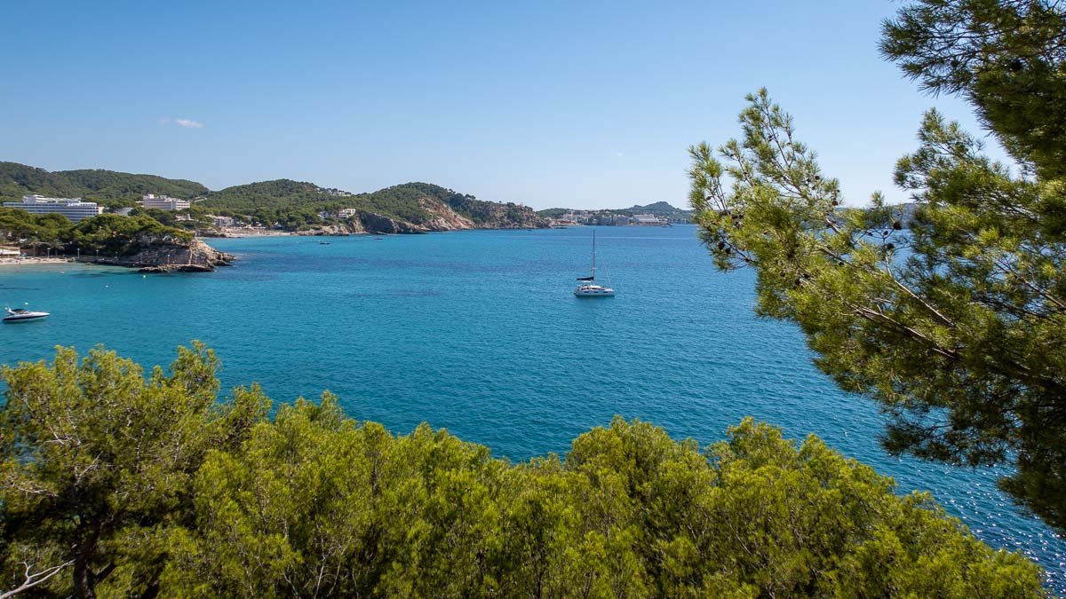 Villa en Cala Fornells, Mallorca, España 6 dormitorios, 522 m2 No. 84042