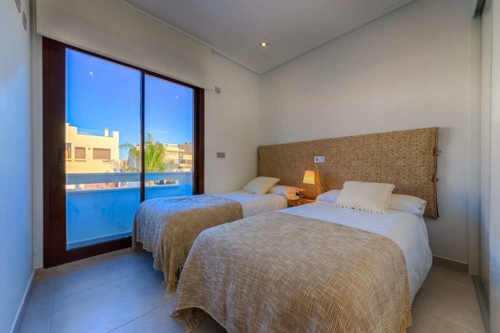 House à Orihuela, Alicante, Espagne 3 chambres, 84 m2 No. 95346