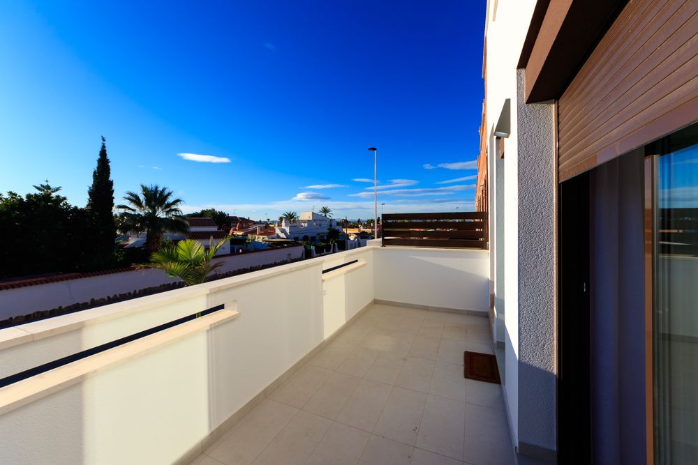 House à Orihuela, Alicante, Espagne 3 chambres, 84 m2 No. 95346